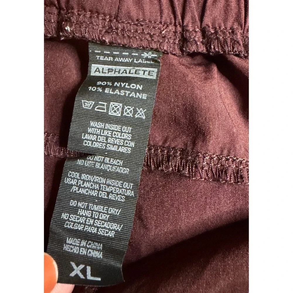 Alphalete Mens Athletic Gym Shorts Burgundy Maroon XL Stretchy Running Shorts